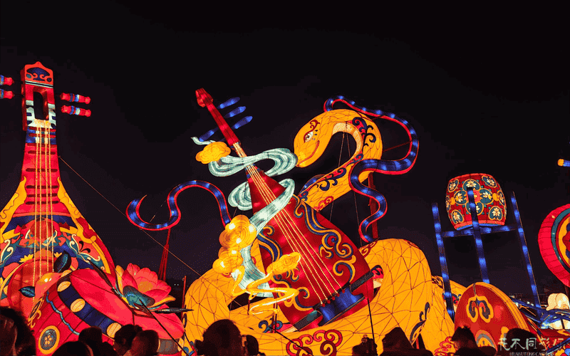 现代灯光艺术与传统花灯的融合趋势