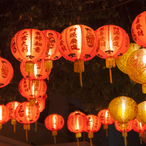 景区夜游经济崛起：灯光秀成文旅新引擎